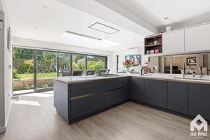 Photo 11- click for photo gallery